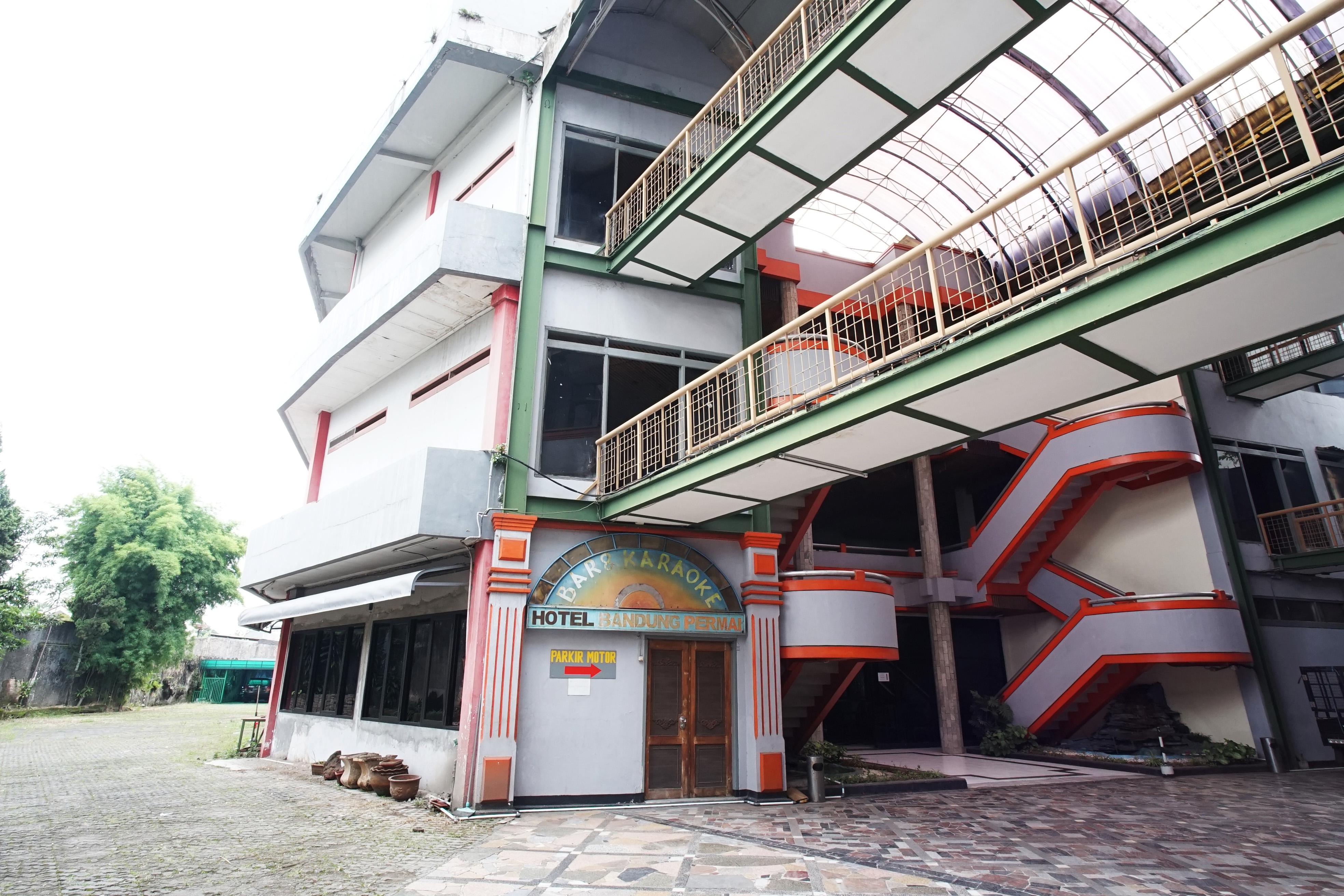 Hotel Bandung Permai Exterior foto